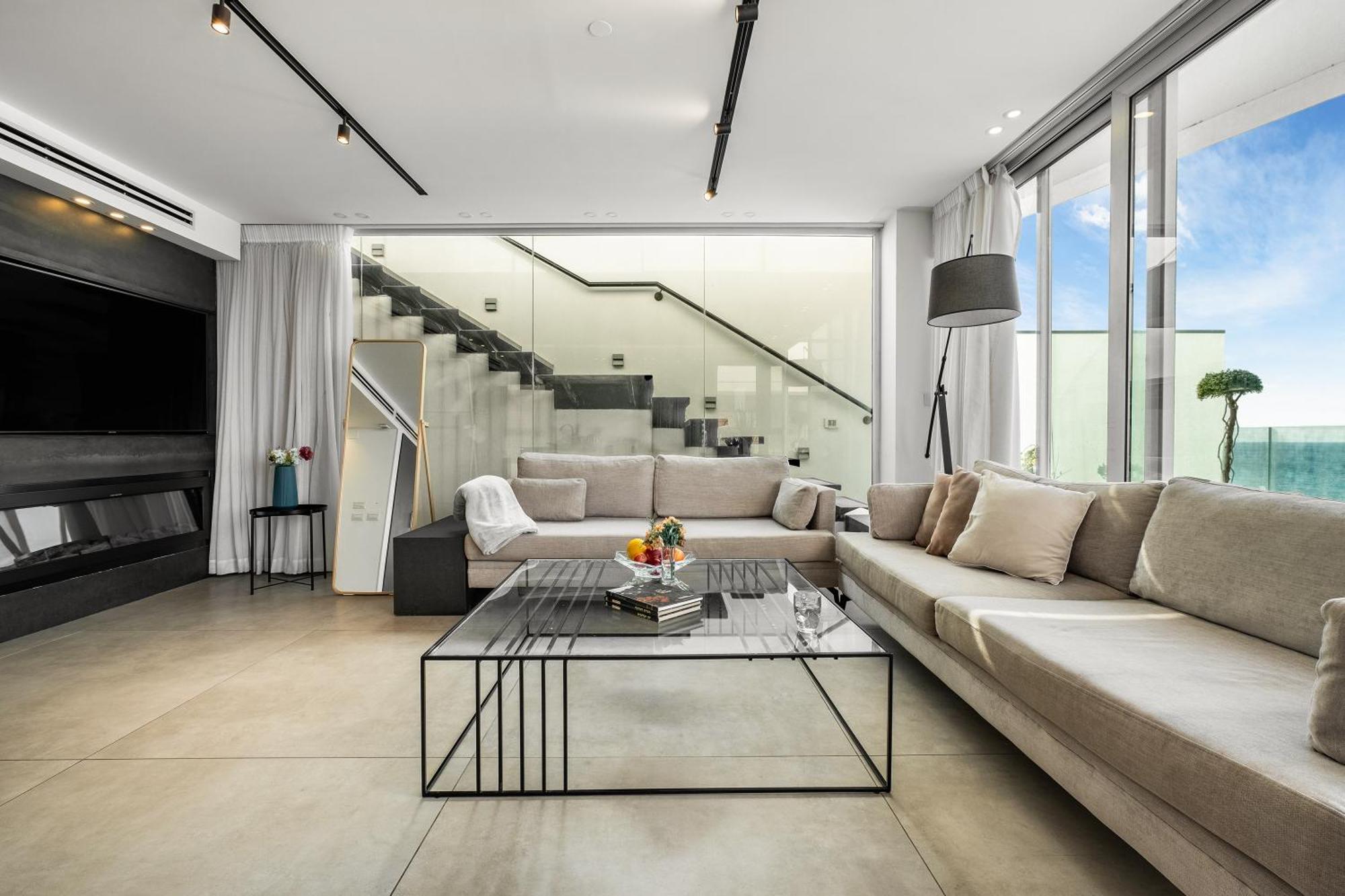 Penthouse 3Br + Roof Top + Parking - On The Beach Haifa Exterior foto
